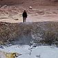 D'énormes trous avec des geysers de boue !