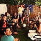 Ils nous ont gentiment invités à un barbecue avec leurs amis le soir de la fête nationale. Super soirée d'ailleurs ! Merci à eux et leurs amis !